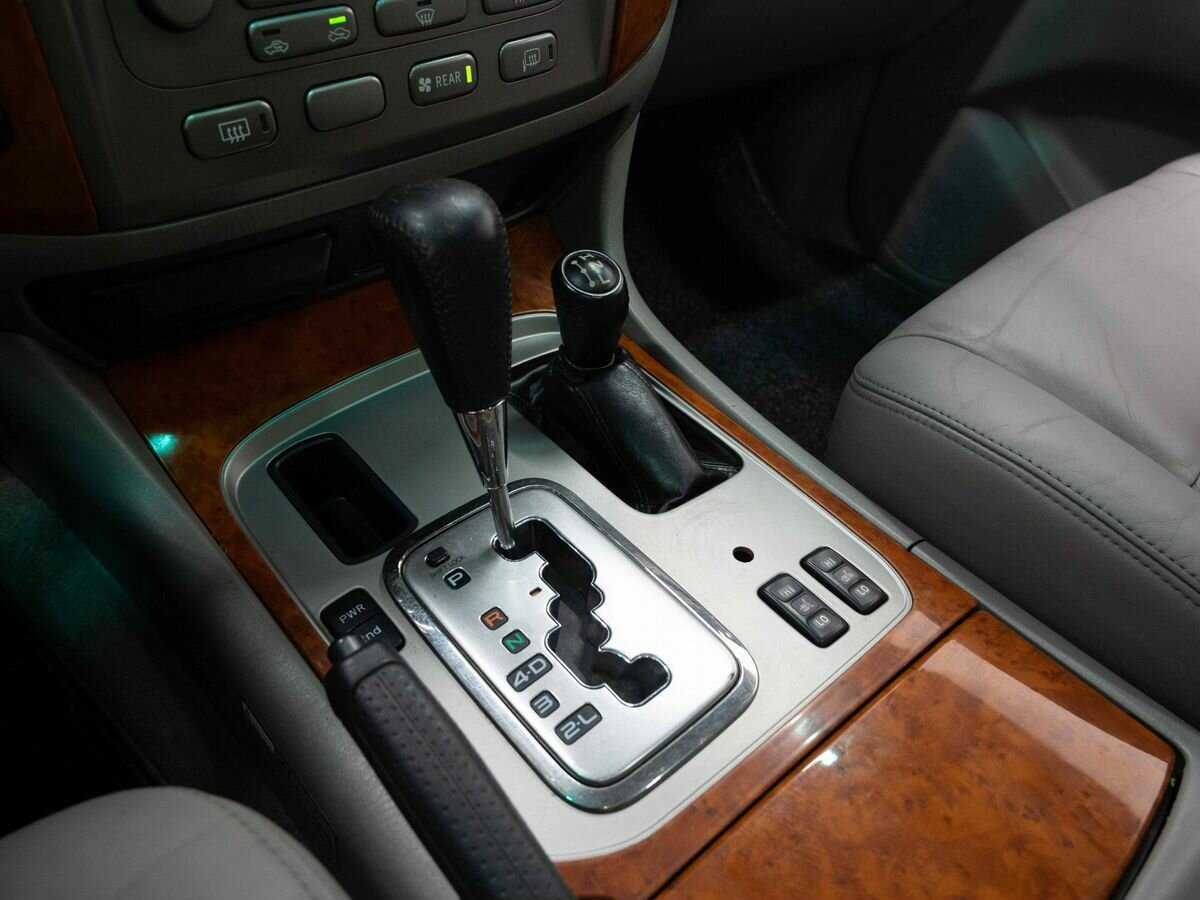 Купить Toyota Land Cruiser с пробегом. Фото: #21