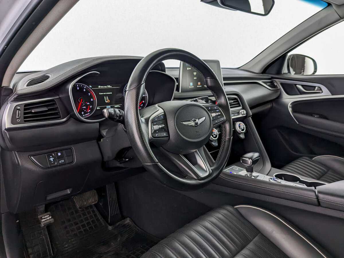 Купить Genesis G70 с пробегом. Фото: #13