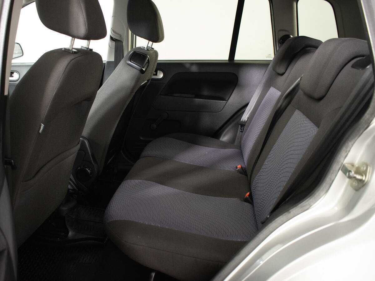 Купить Ford Fusion с пробегом. Фото: #7