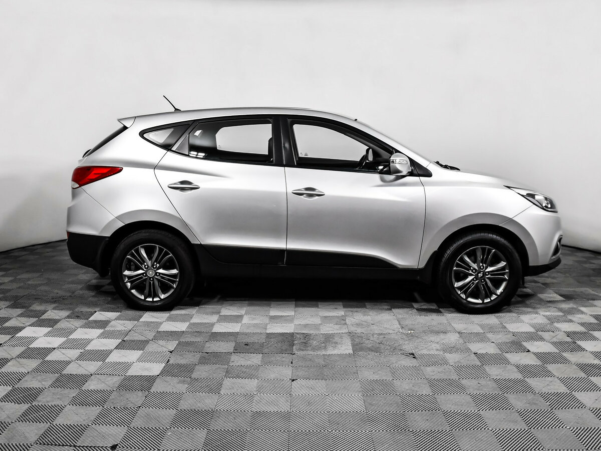 Купить Hyundai ix35 с пробегом. Фото: #3
