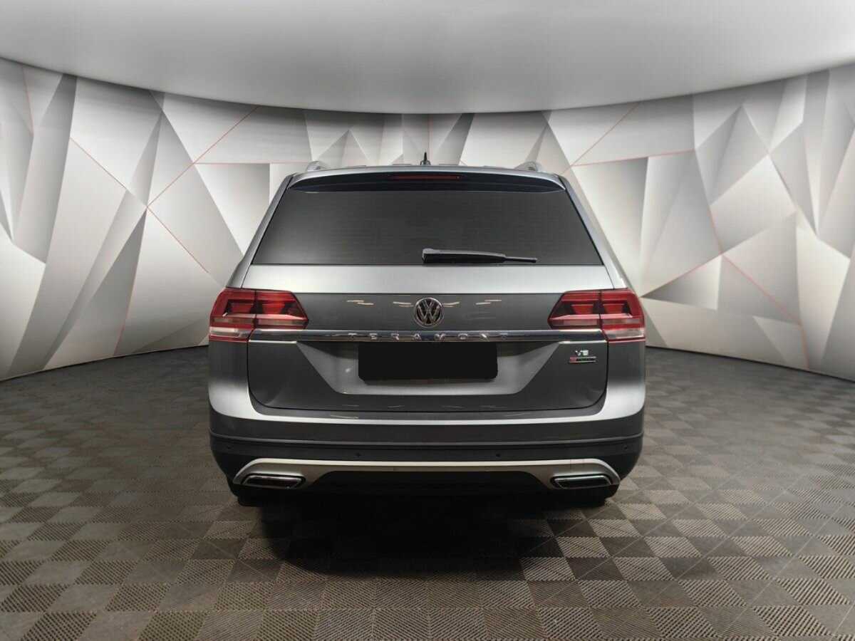 Купить Volkswagen Teramont с пробегом. Фото: #7
