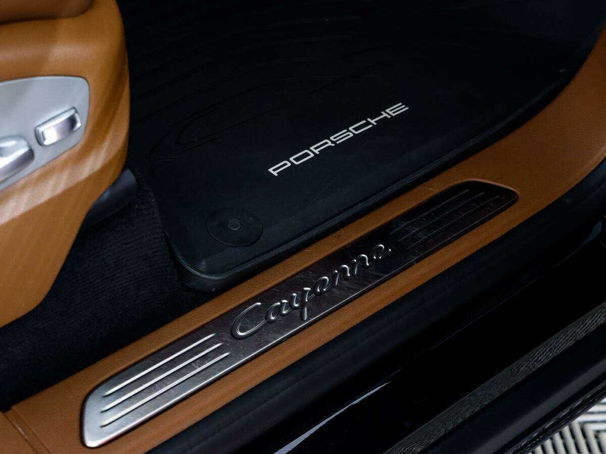 Купить Porsche Cayenne с пробегом. Фото: #11