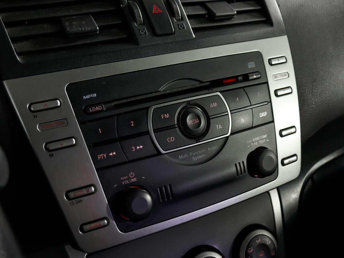 Купить Mazda 6 с пробегом. Фото: #10