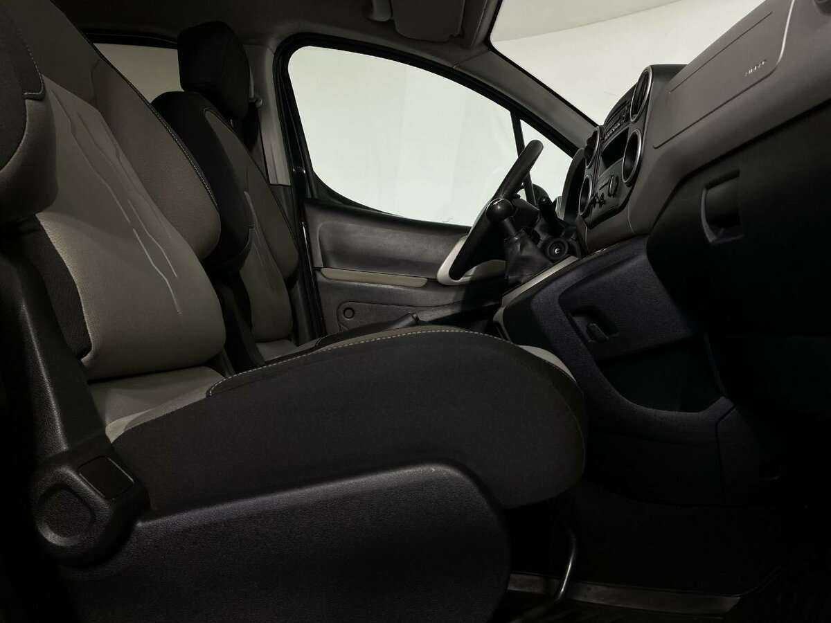 Купить Peugeot Partner с пробегом. Фото: #13