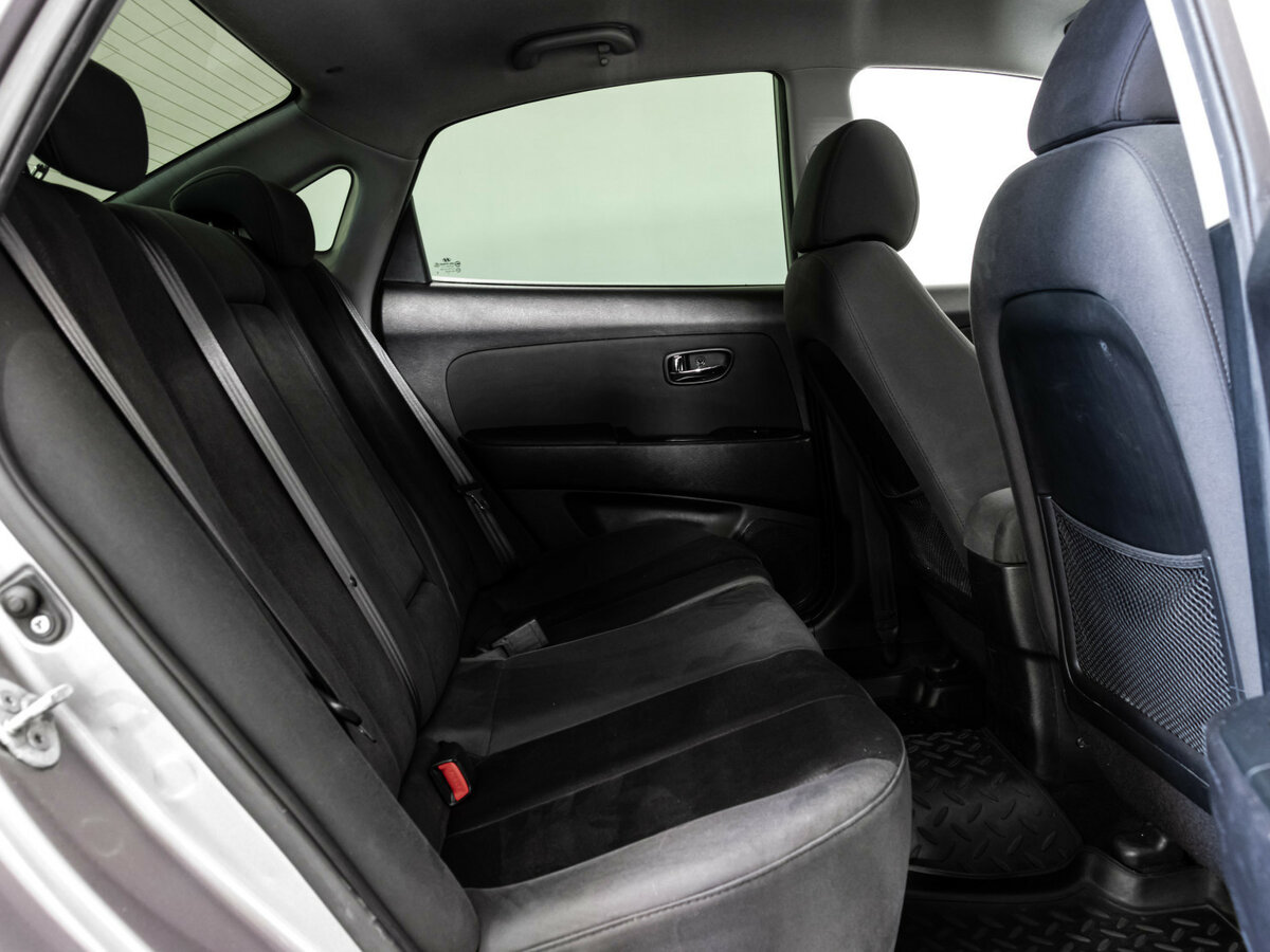 Купить Hyundai Elantra с пробегом. Фото: #11