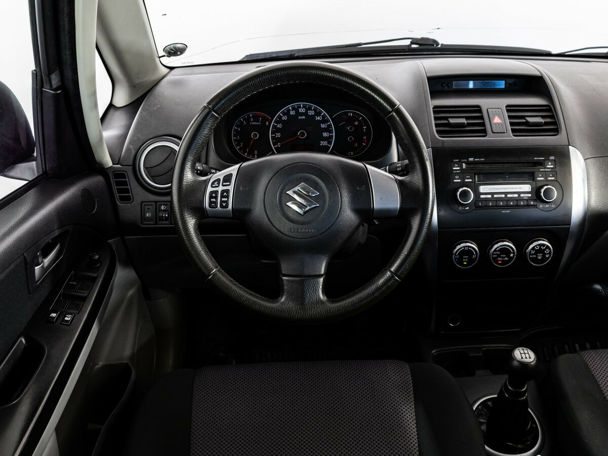 Купить Suzuki SX4 с пробегом. Фото: #8