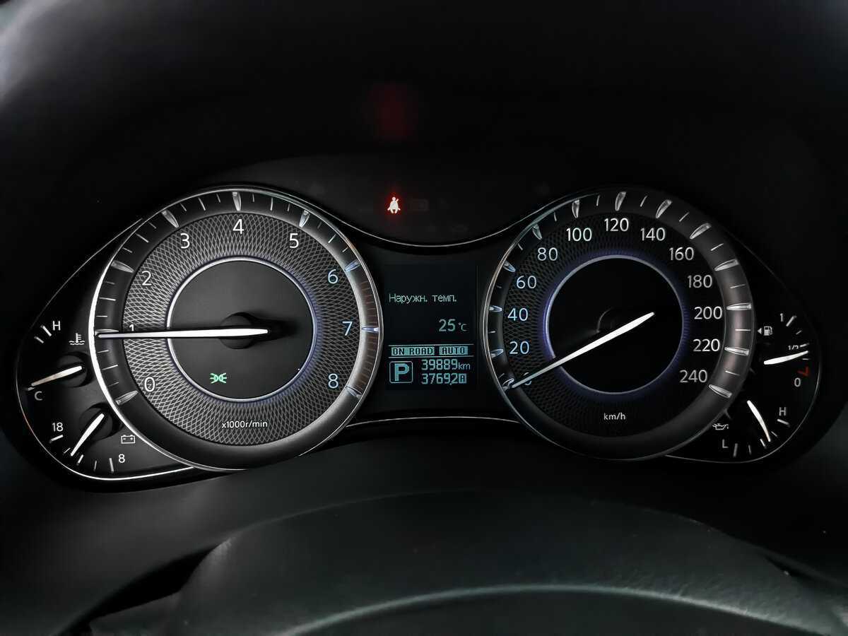 Купить Infiniti QX80 с пробегом. Фото: #11