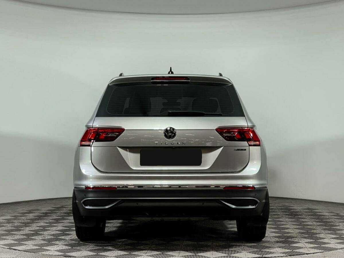 Купить Volkswagen Tiguan с пробегом. Фото: #4