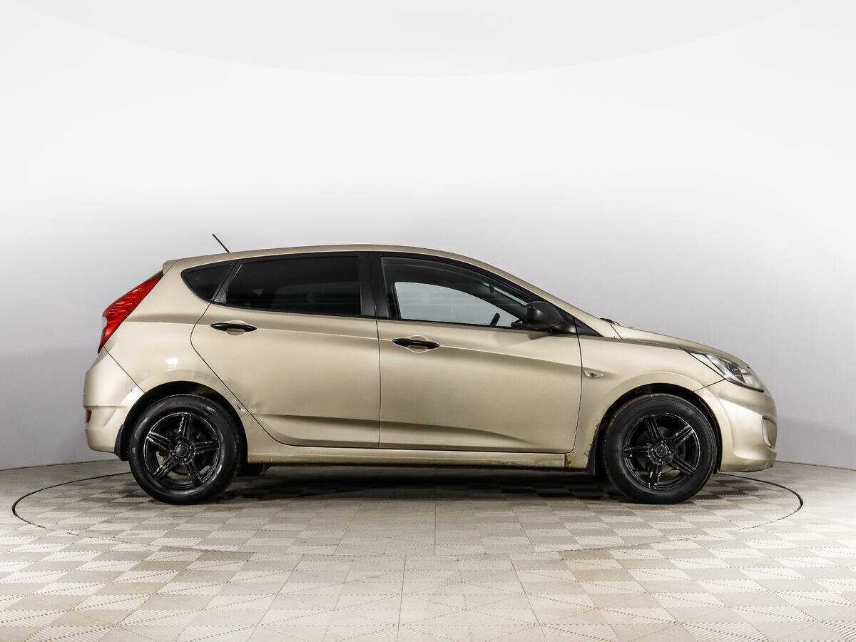 Купить Hyundai Solaris с пробегом. Фото: #3