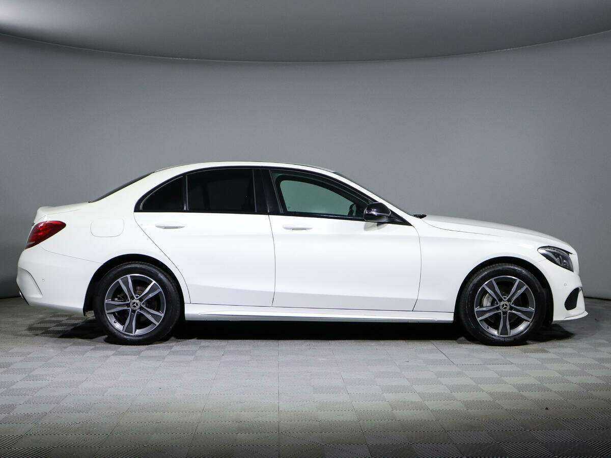 Купить Mercedes-Benz C-Класс с пробегом. Фото: #2