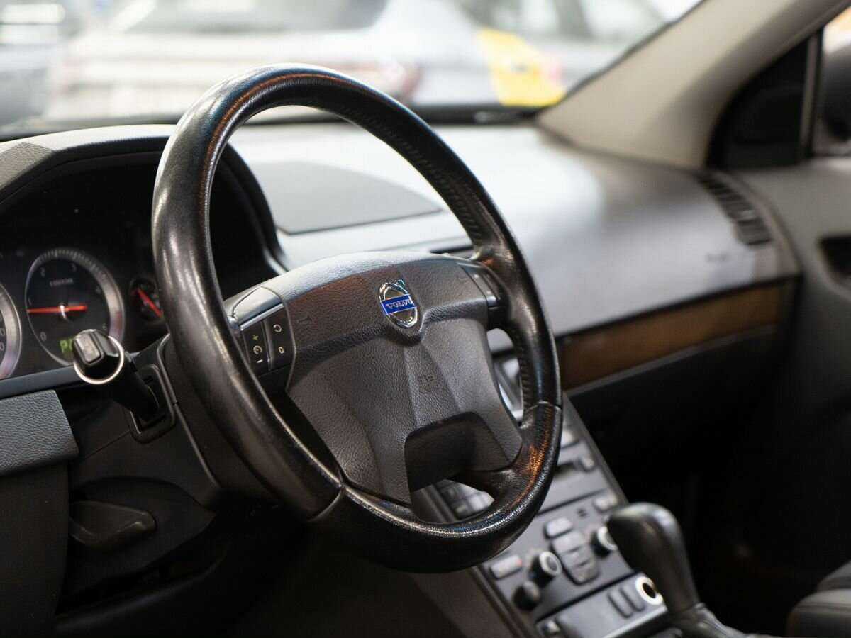 Купить Volvo XC90 с пробегом. Фото: #4