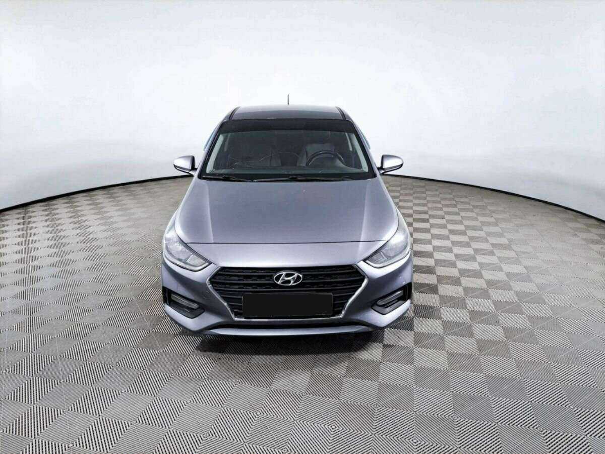 Купить Hyundai Solaris с пробегом. Фото: #1