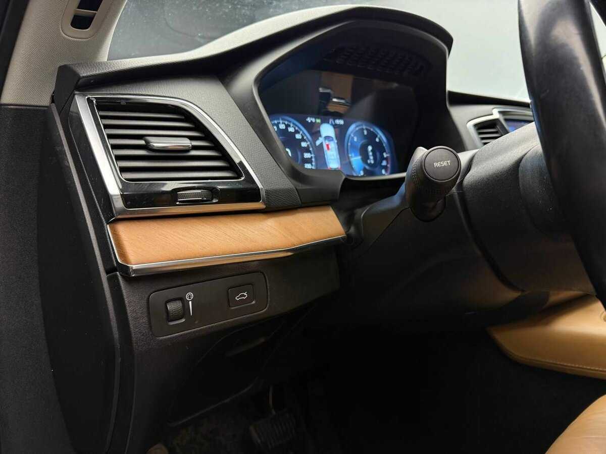 Купить Volvo XC90 с пробегом. Фото: #12
