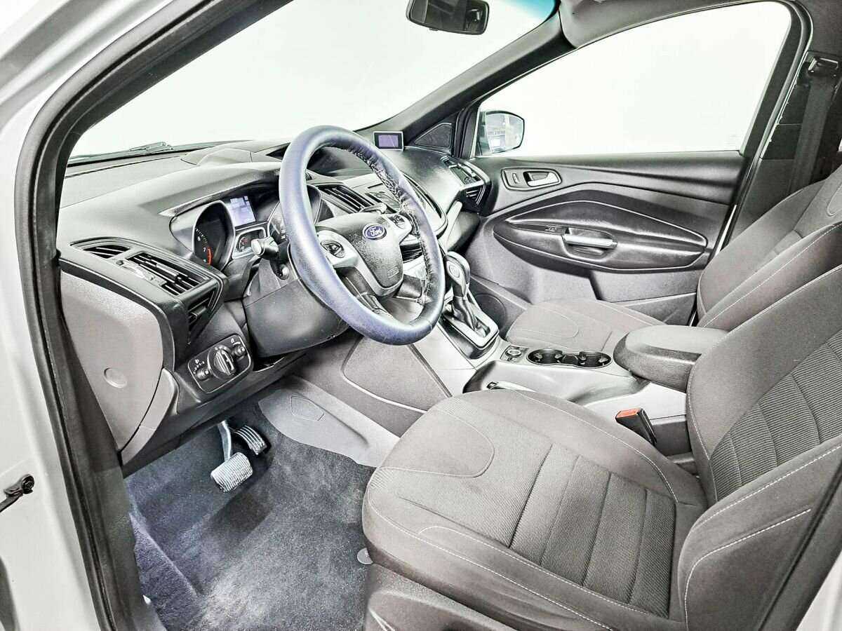 Купить Ford Kuga с пробегом. Фото: #11