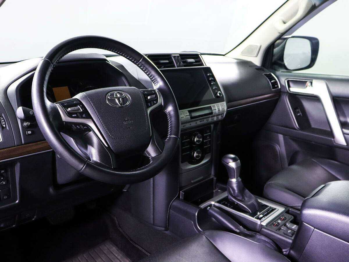 Купить Toyota Land Cruiser Prado с пробегом. Фото: #10