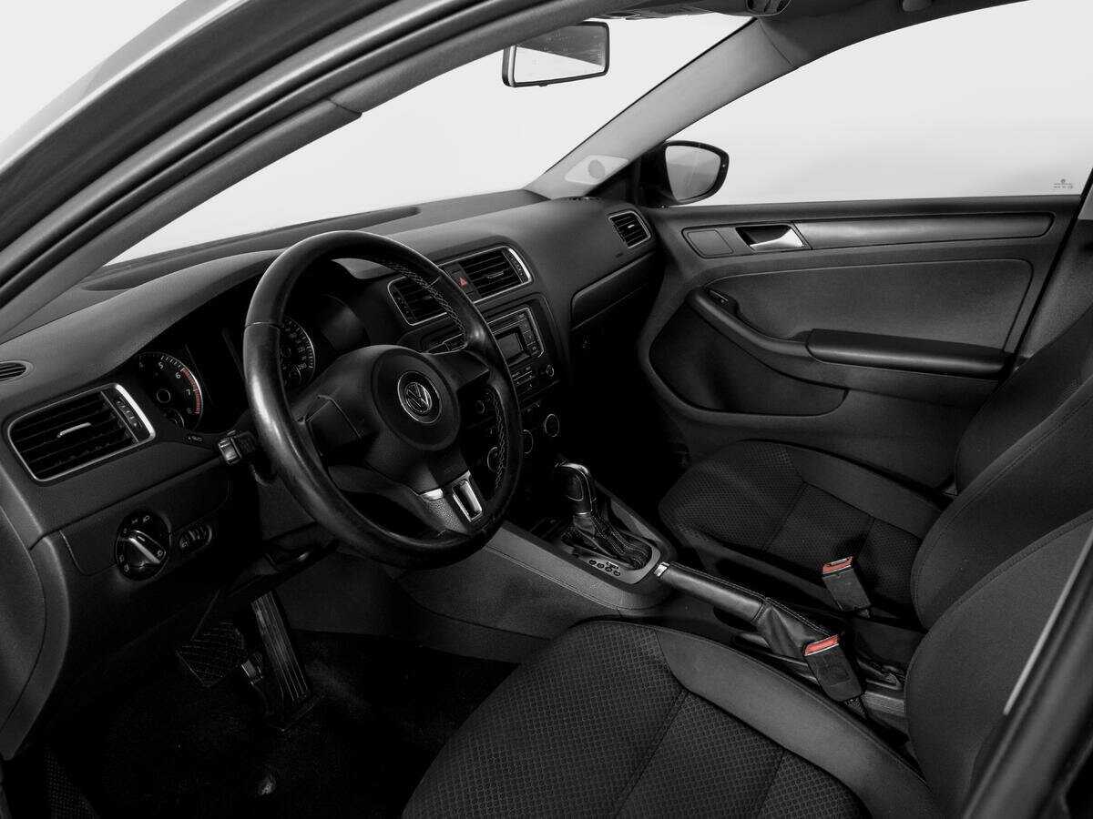 Купить Volkswagen Jetta с пробегом. Фото: #14