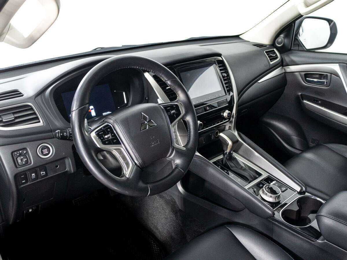 Купить Mitsubishi Pajero Sport с пробегом. Фото: #10