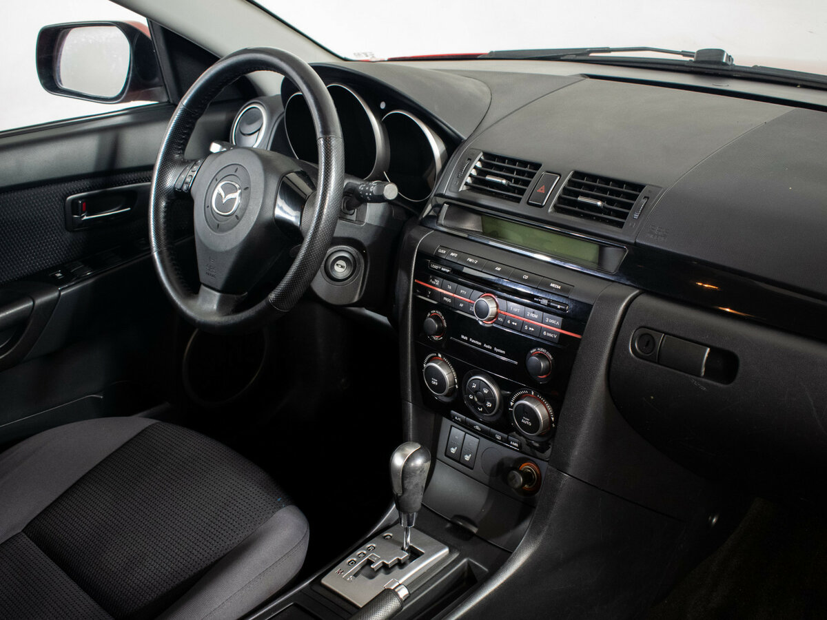 Купить Mazda 3 с пробегом. Фото: #9