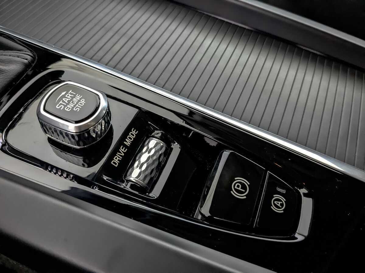 Купить Volvo XC60 с пробегом. Фото: #21