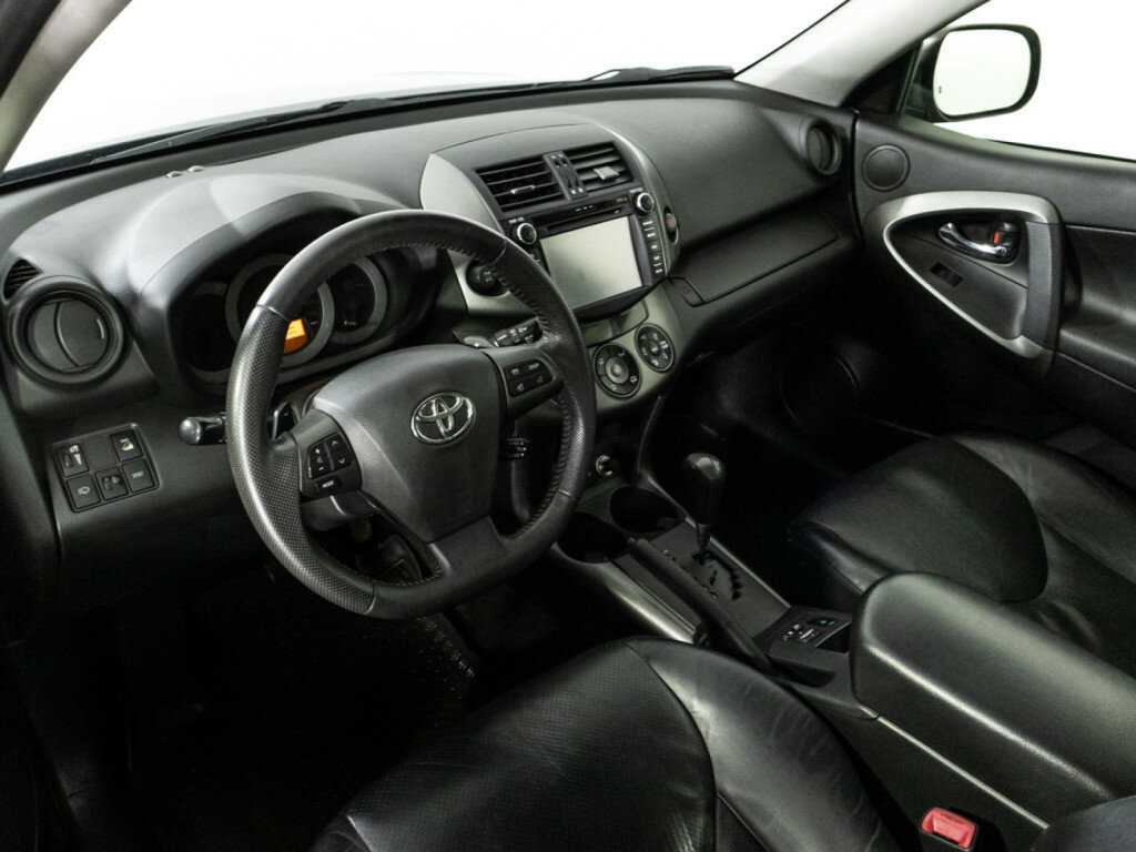 Купить Toyota RAV4 с пробегом. Фото: #10