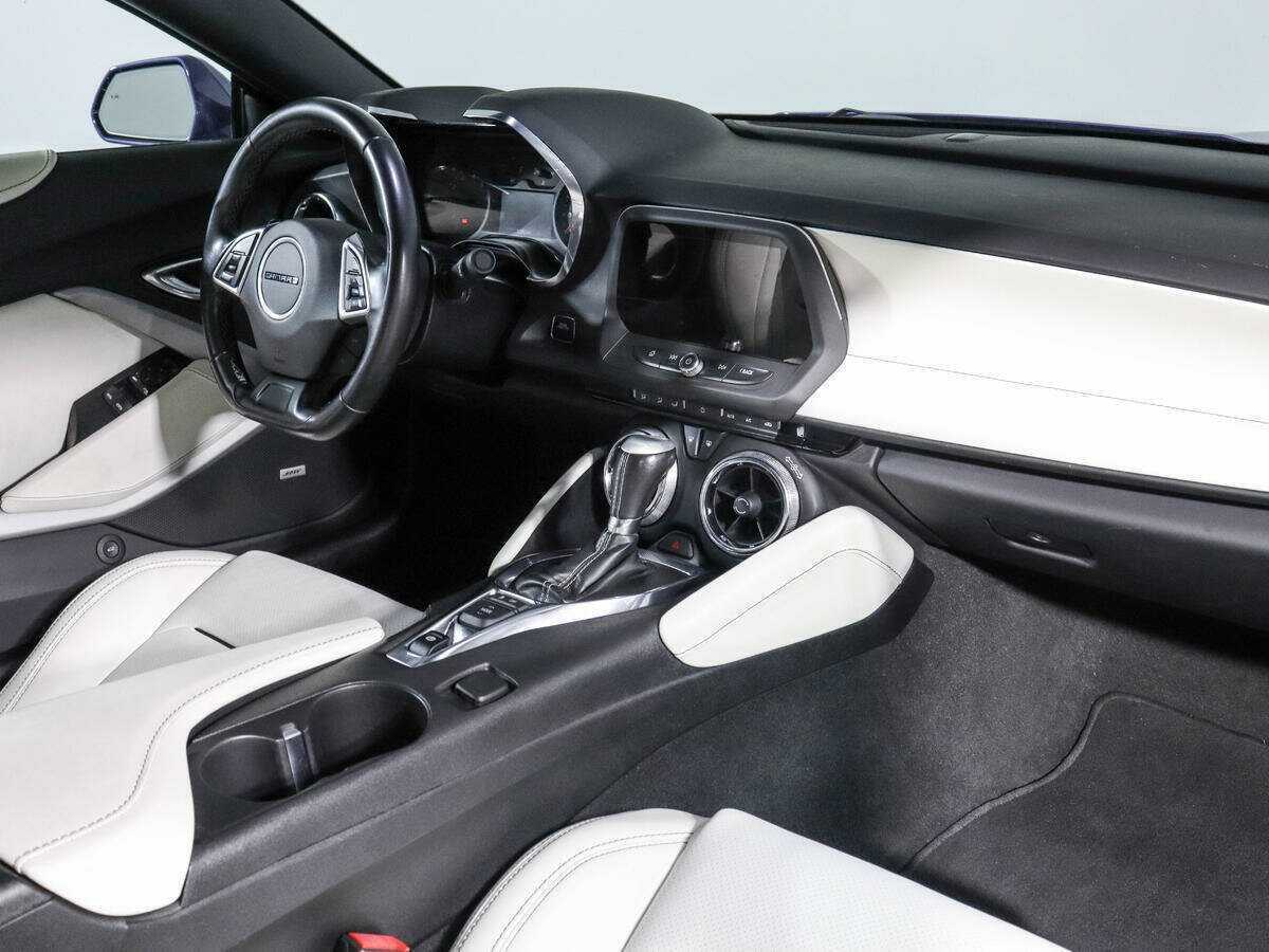 Купить Chevrolet Camaro с пробегом. Фото: #6