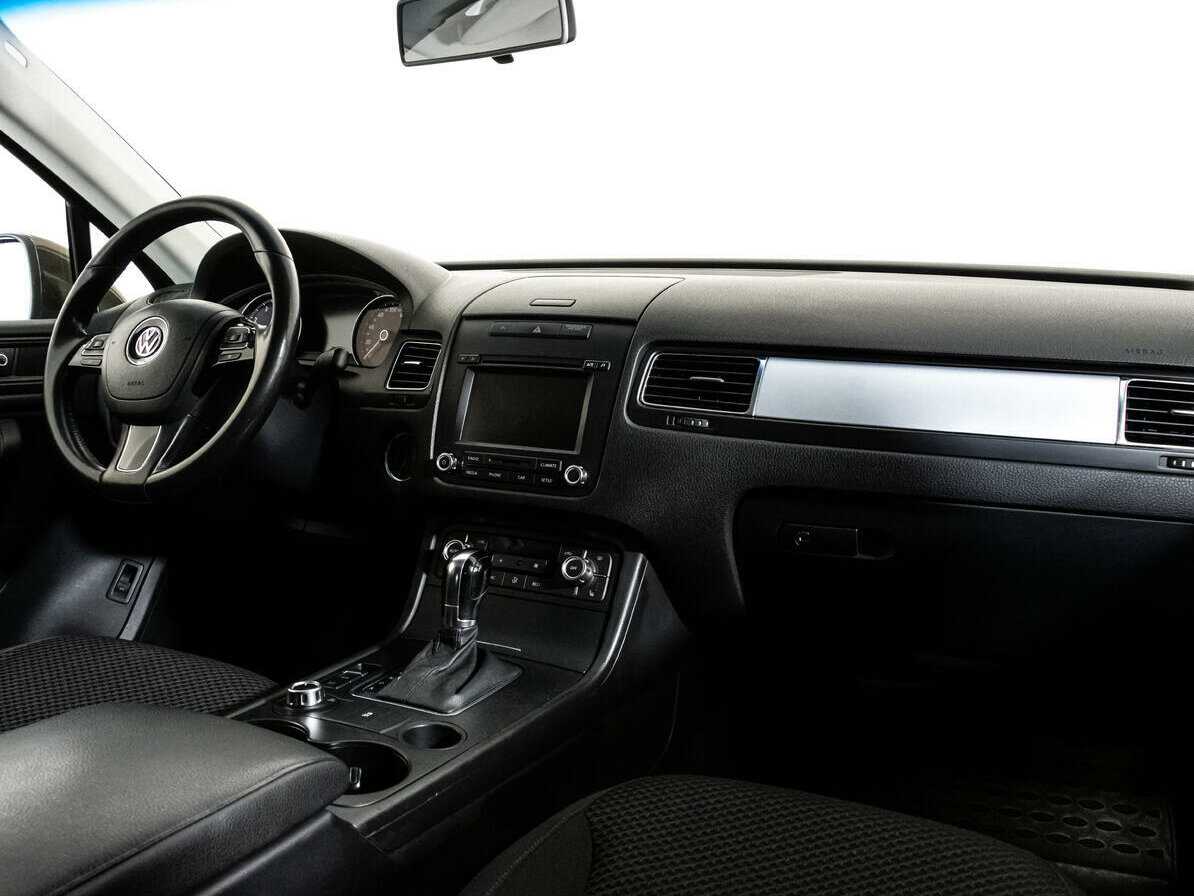 Купить Volkswagen Touareg с пробегом. Фото: #8