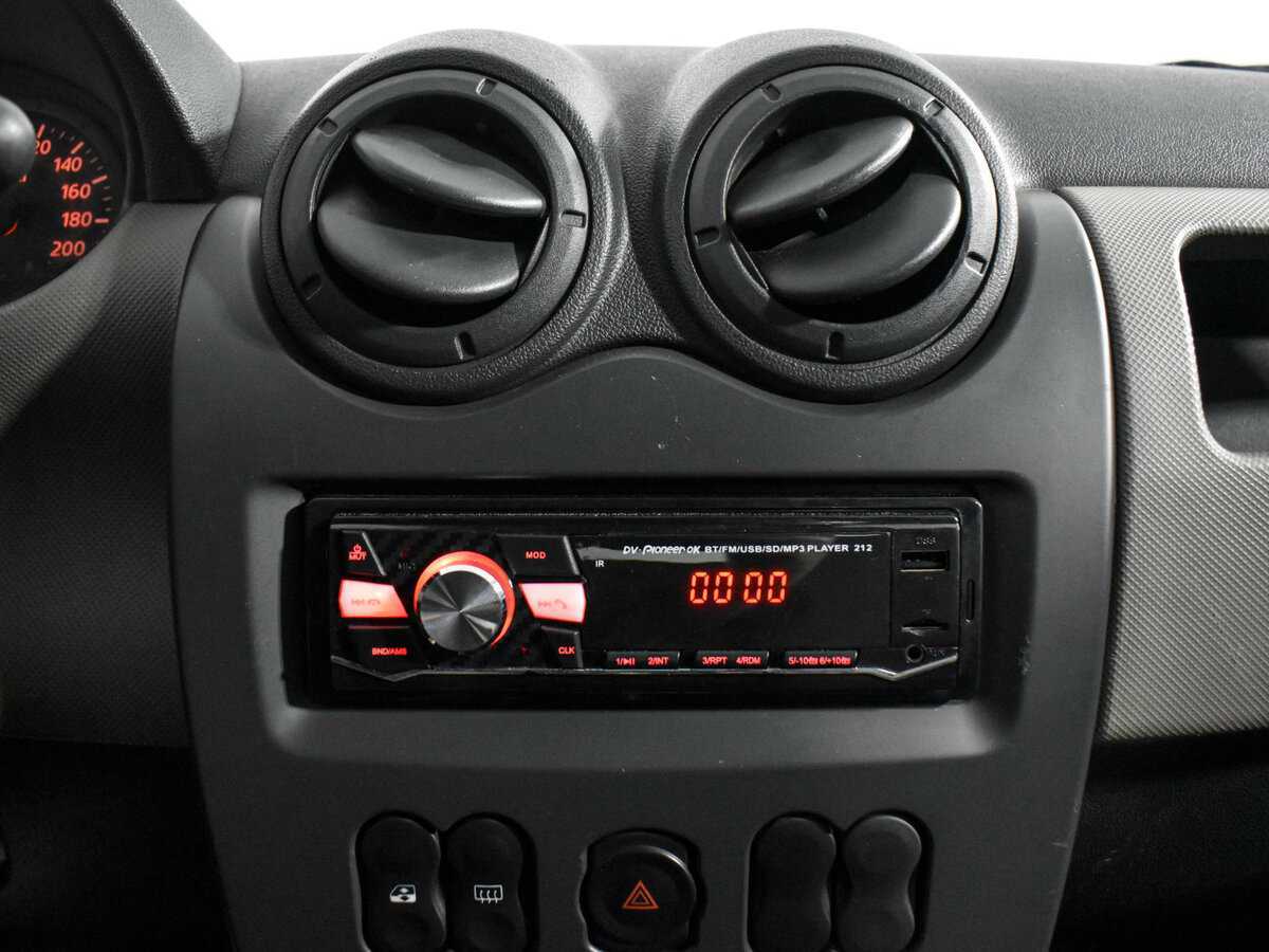 Купить Renault Sandero с пробегом. Фото: #16