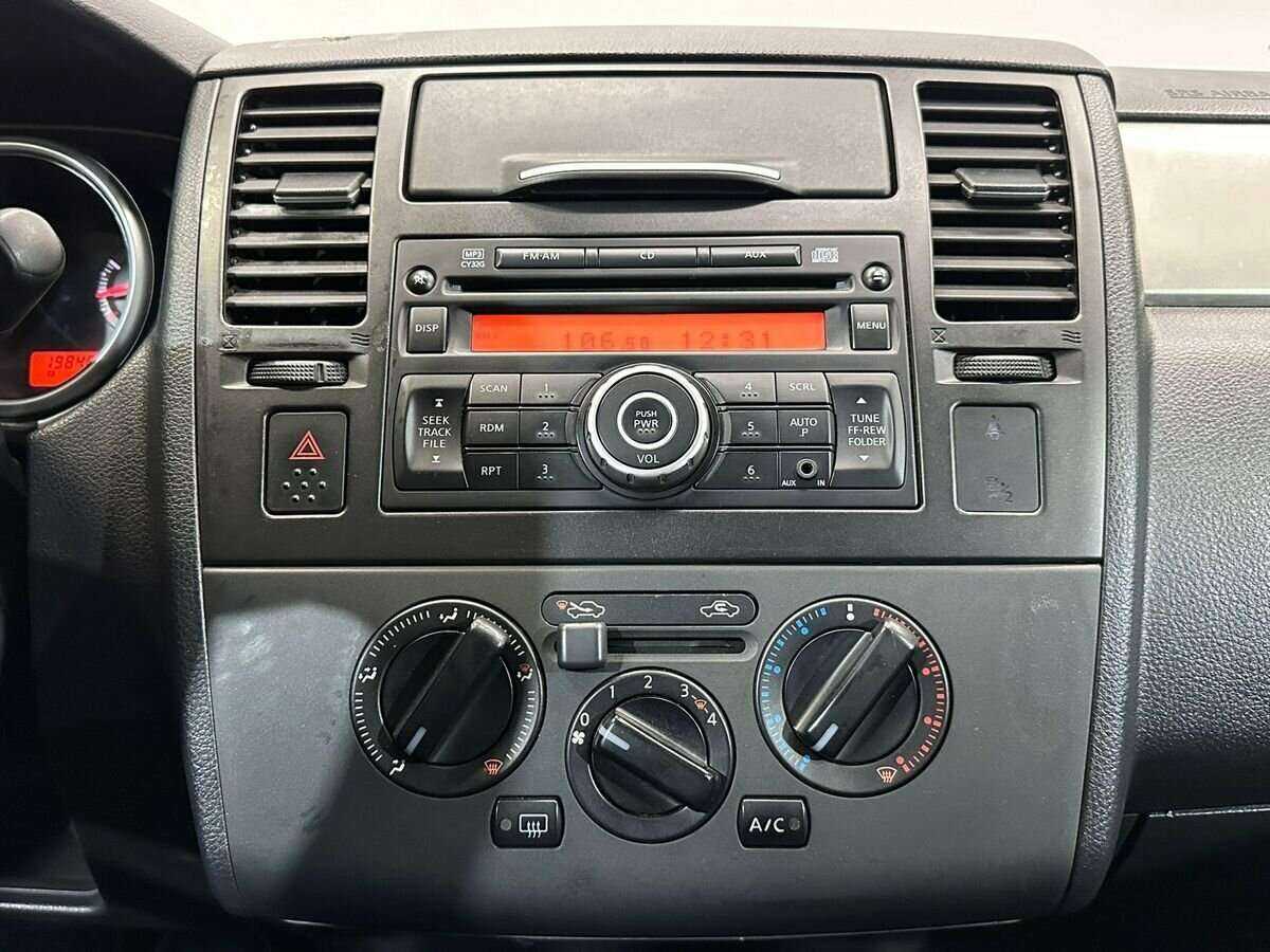 Купить Nissan Tiida с пробегом. Фото: #12