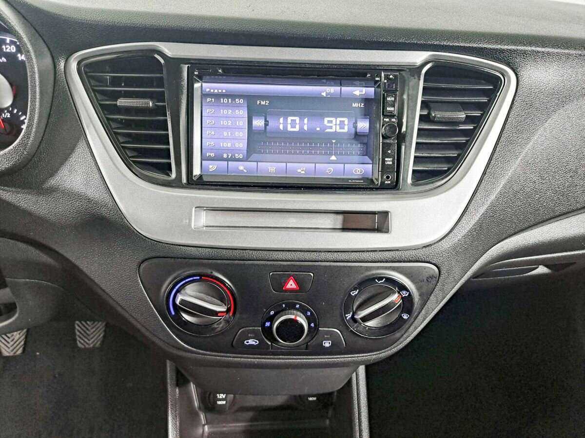 Купить Hyundai Solaris с пробегом. Фото: #14