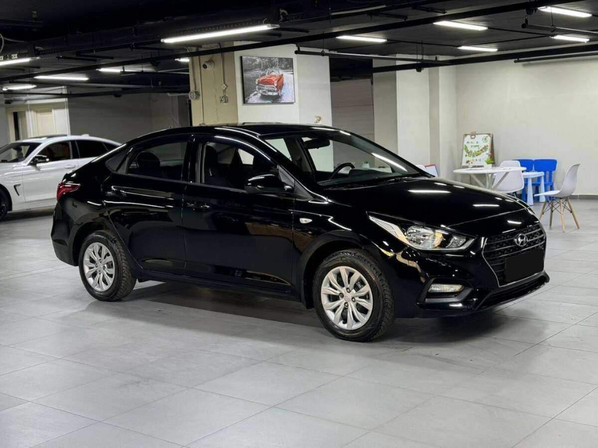 Купить Hyundai Solaris с пробегом. Фото: #3