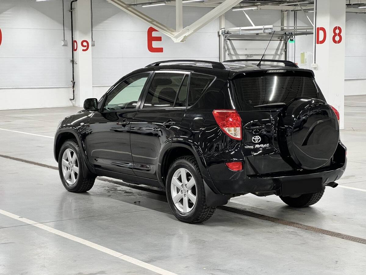 Купить Toyota RAV4 с пробегом. Фото: #6