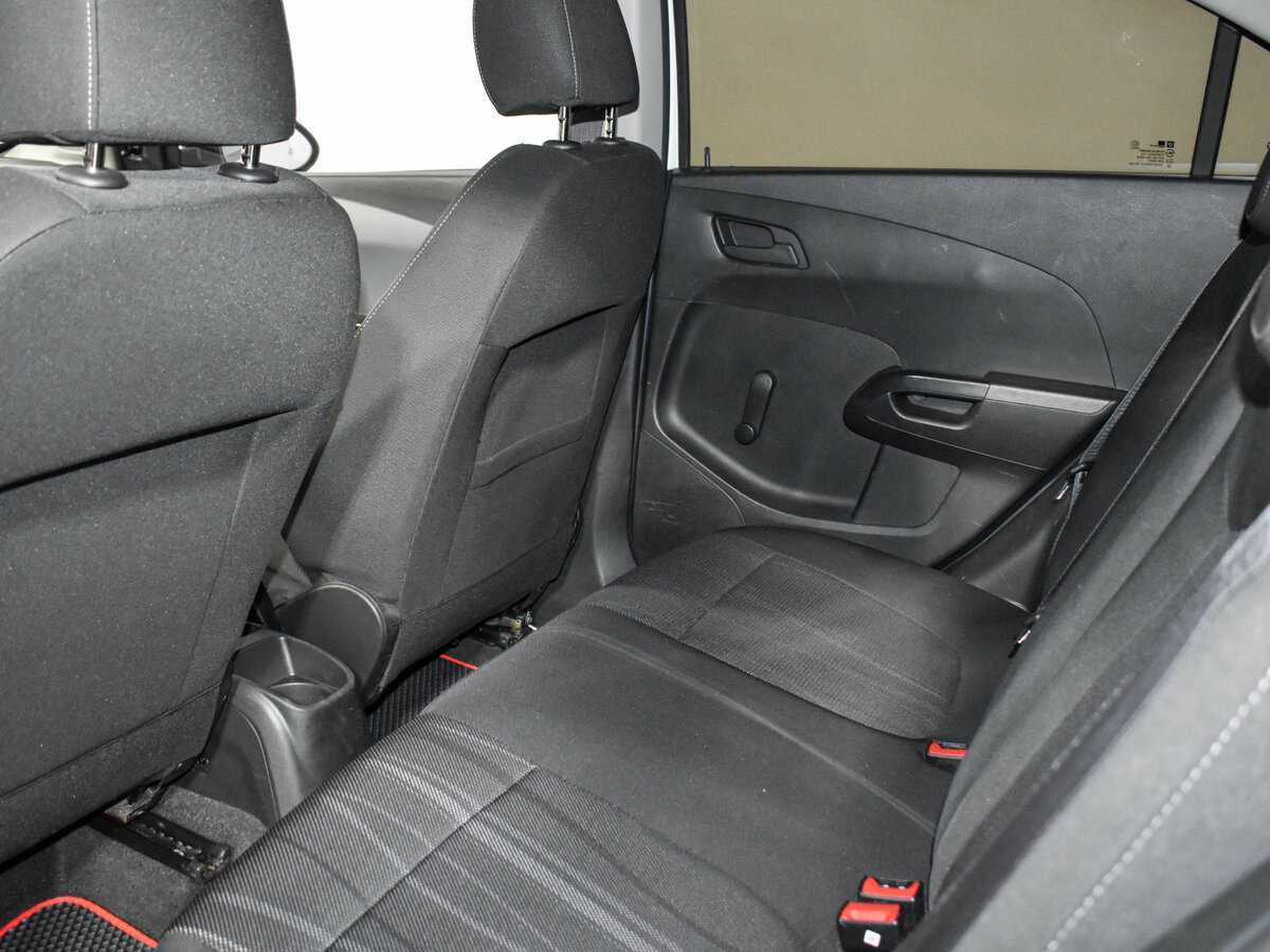 Купить Chevrolet Aveo с пробегом. Фото: #10