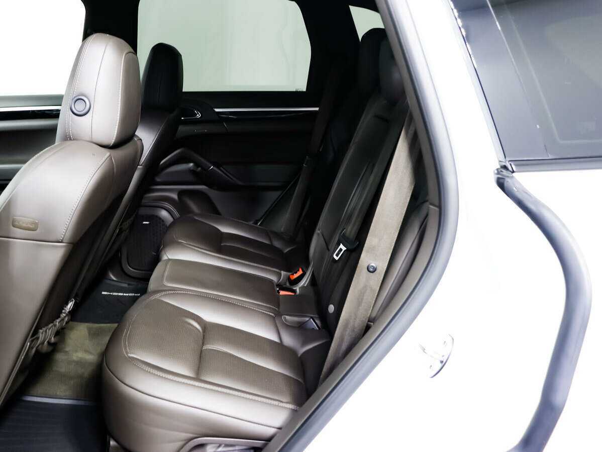 Купить Porsche Cayenne с пробегом. Фото: #9