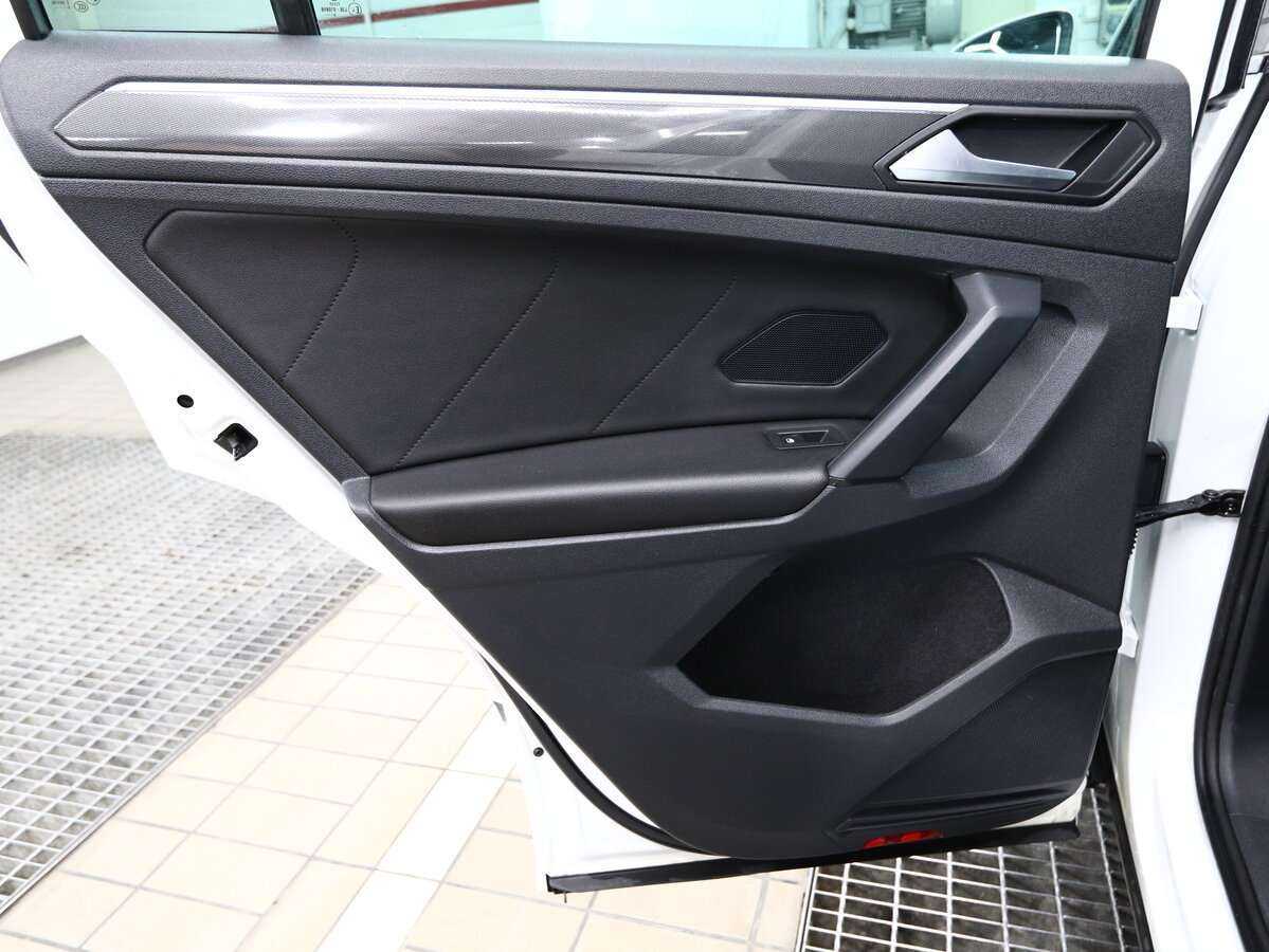 Купить Volkswagen Tiguan с пробегом. Фото: #10