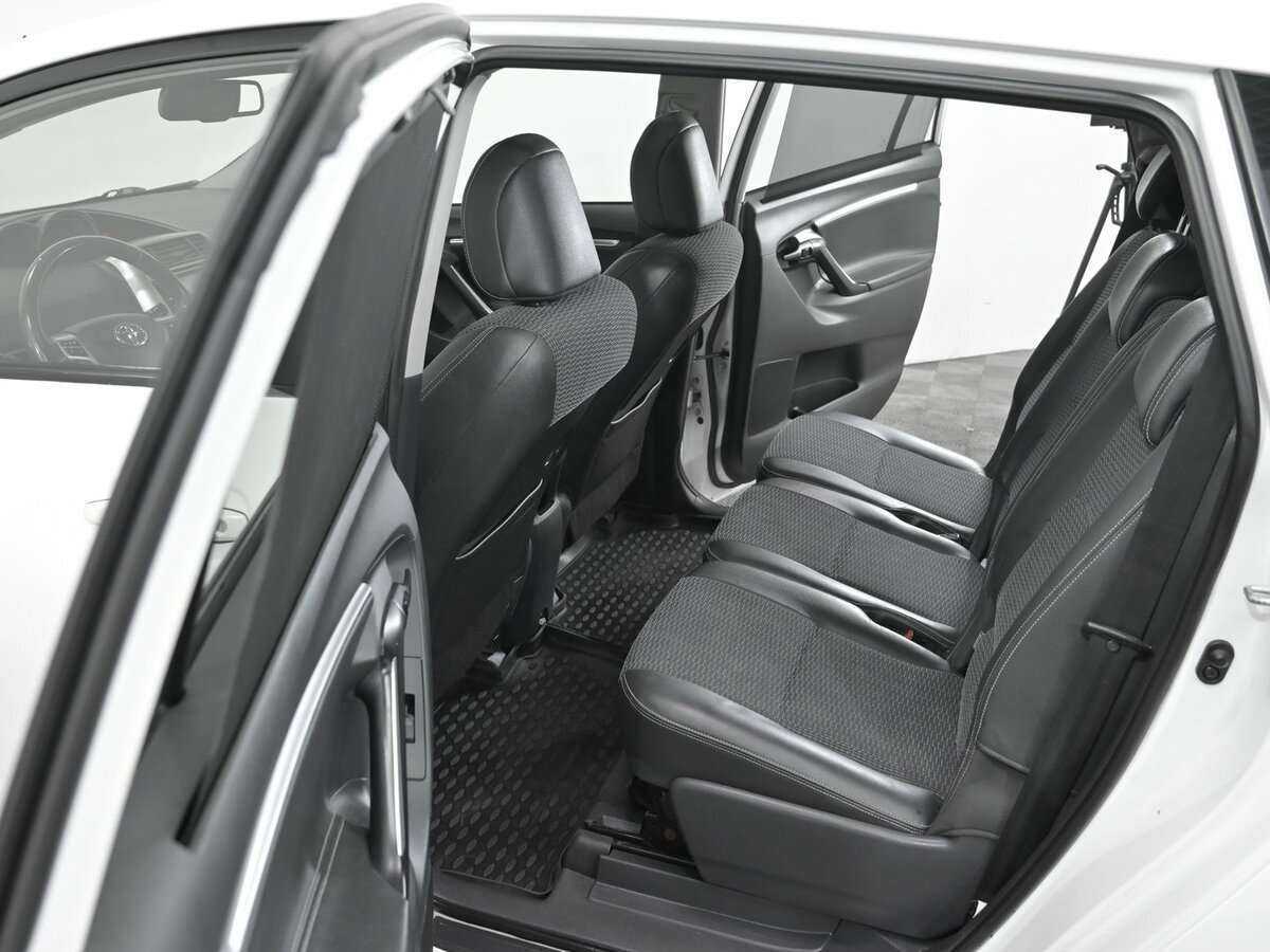 Купить Toyota Verso с пробегом. Фото: #5