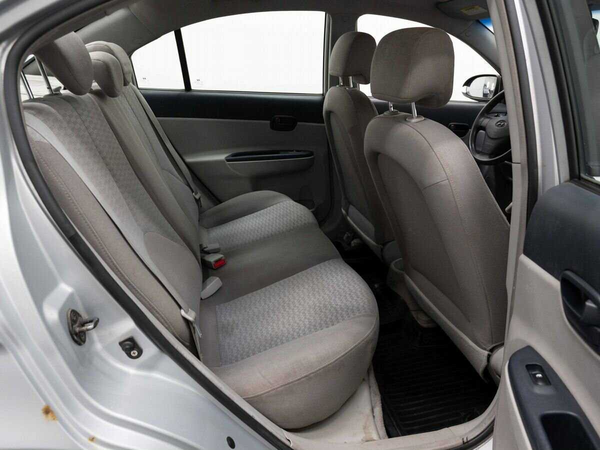 Купить Hyundai Verna с пробегом. Фото: #9
