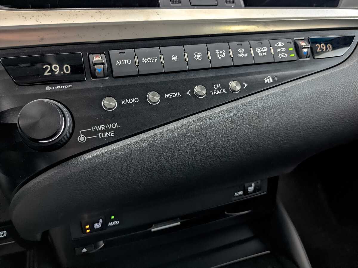 Купить Lexus ES с пробегом. Фото: #20