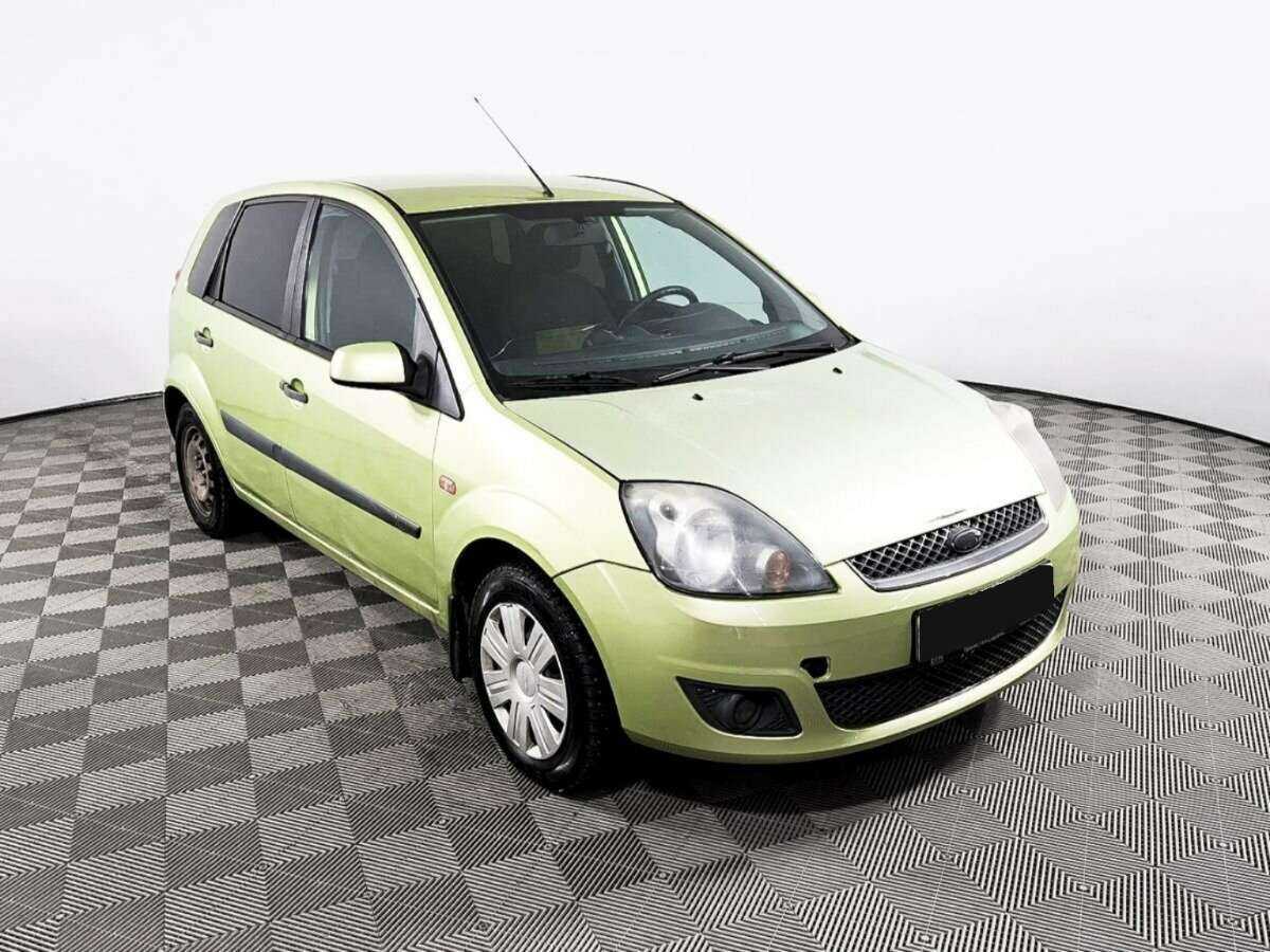 Купить Ford Fiesta с пробегом. Фото: #2