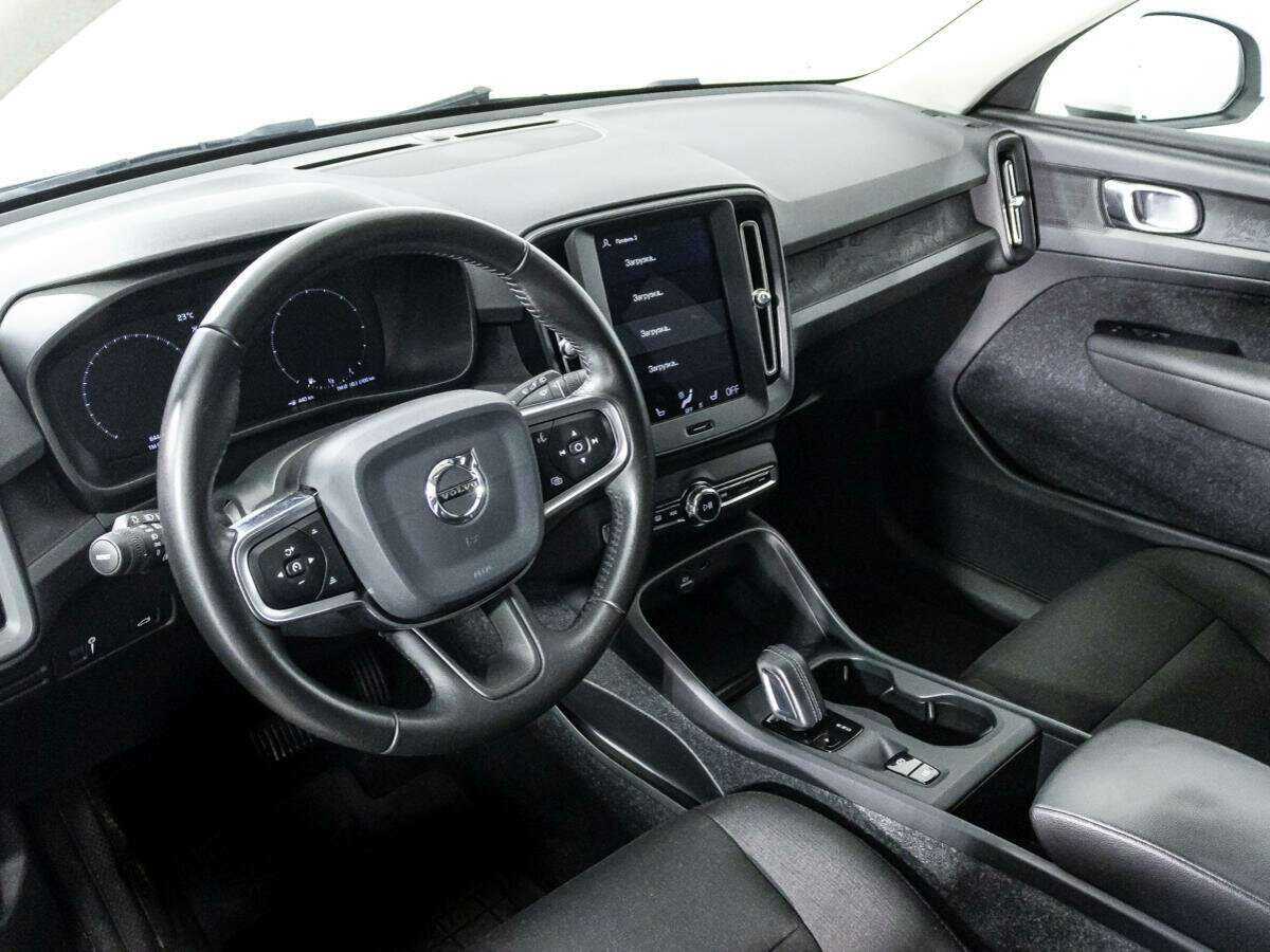 Купить Volvo XC40 с пробегом. Фото: #10