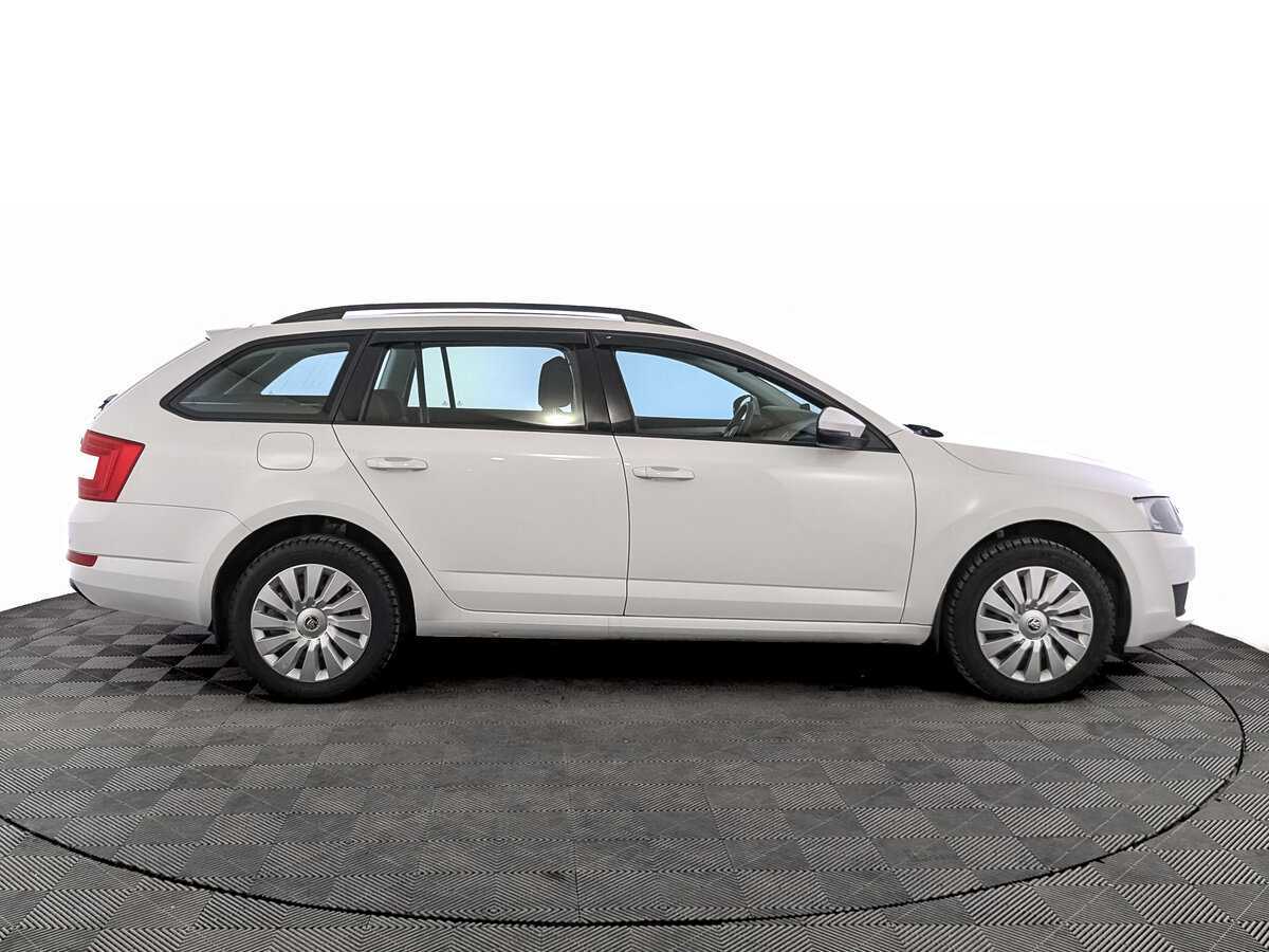 Купить Skoda Octavia с пробегом. Фото: #3