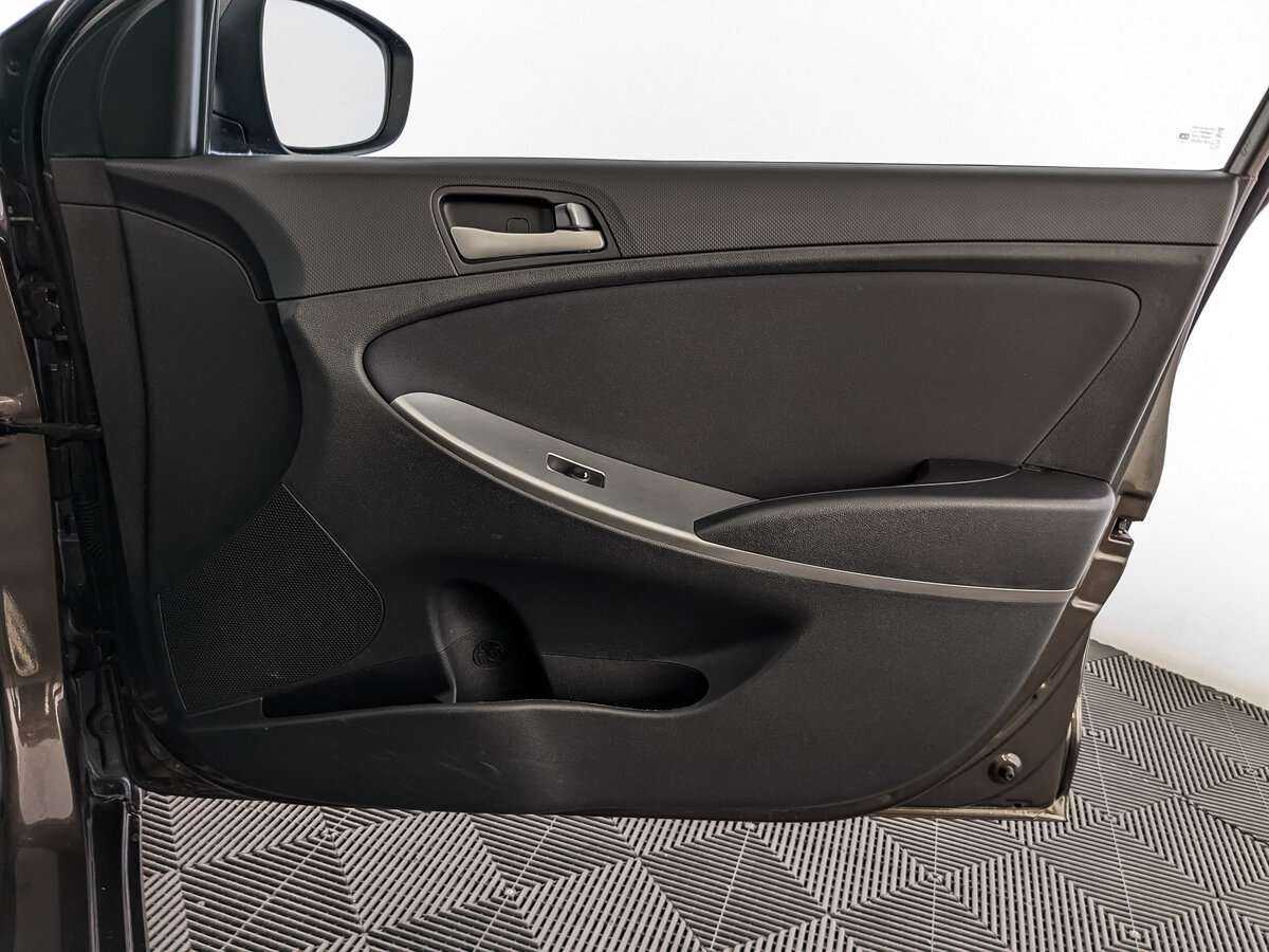 Купить Hyundai Solaris с пробегом. Фото: #19