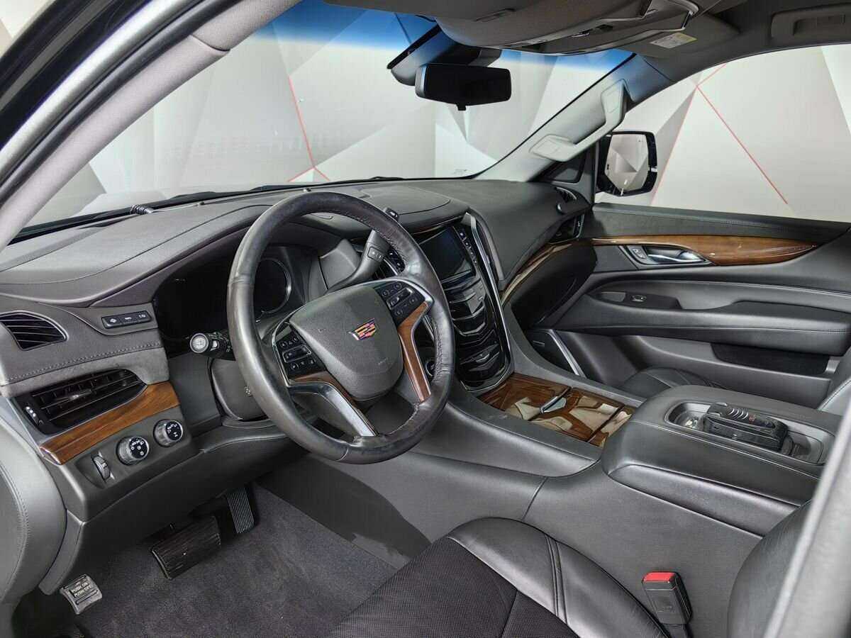 Купить Cadillac Escalade с пробегом. Фото: #13