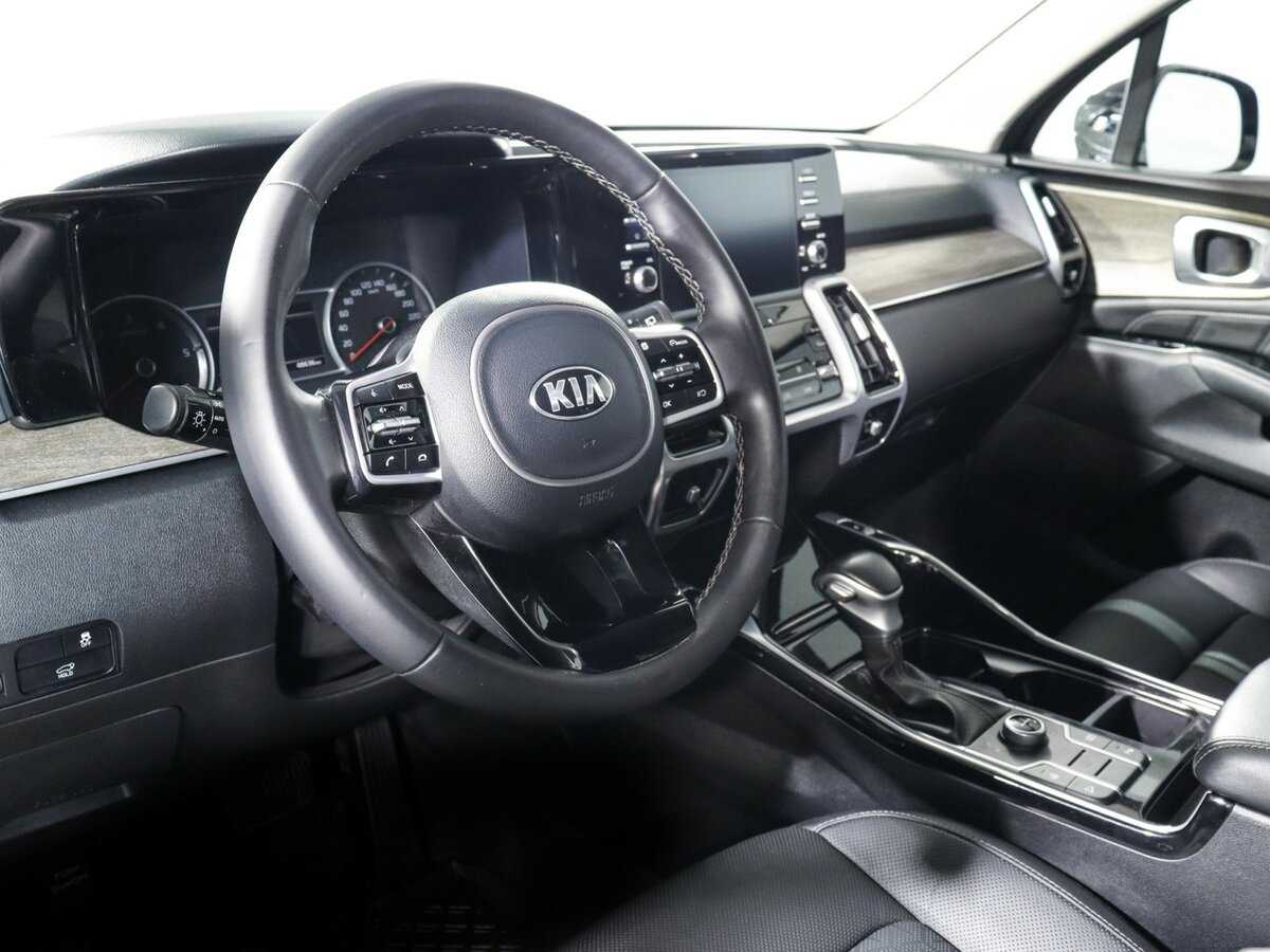 Купить Kia Sorento с пробегом. Фото: #10