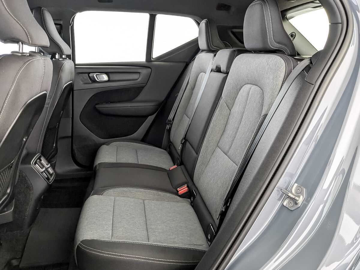 Купить Volvo XC40 с пробегом. Фото: #11