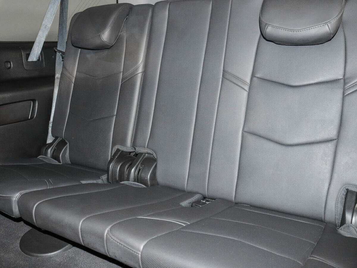 Купить Cadillac Escalade с пробегом. Фото: #13