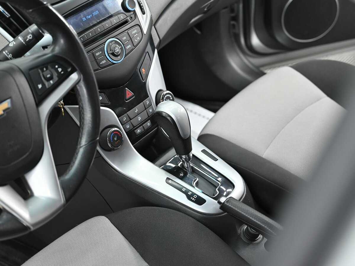 Купить Chevrolet Cruze с пробегом. Фото: #11