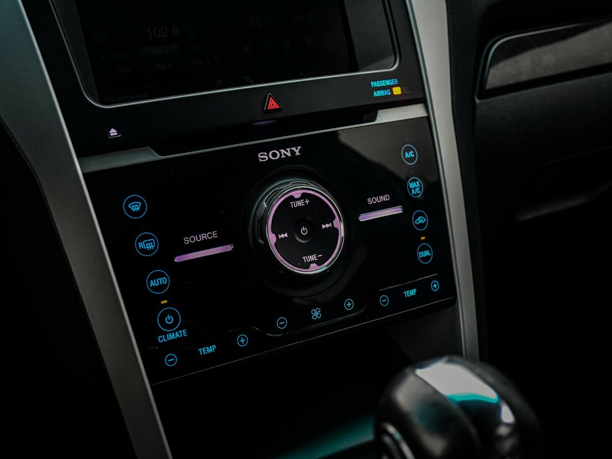 Купить Ford Explorer с пробегом. Фото: #18