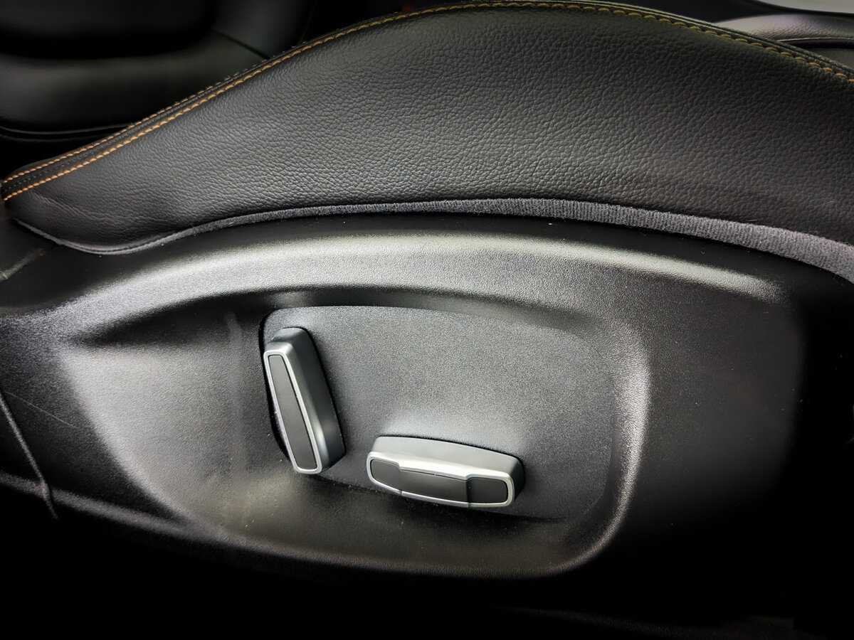 Купить Jaguar F-Pace с пробегом. Фото: #24
