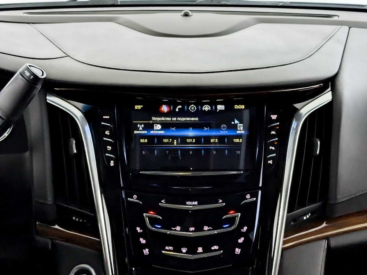 Купить Cadillac Escalade с пробегом. Фото: #12