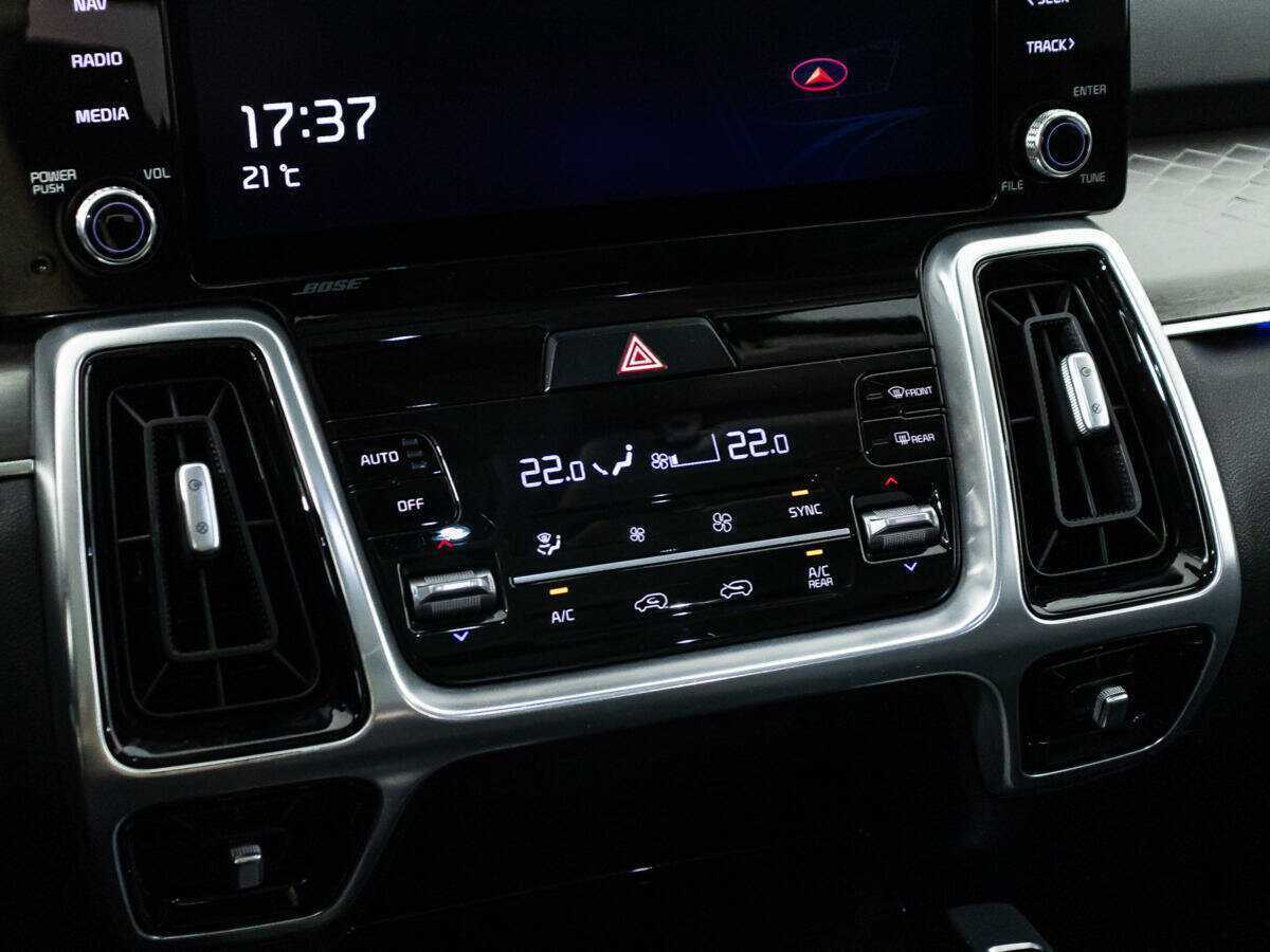 Купить Kia Sorento с пробегом. Фото: #18